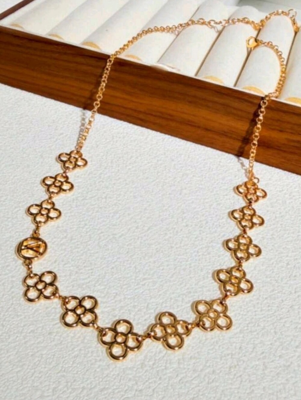 Luxury Jewelry Set - Picture 7 of 9